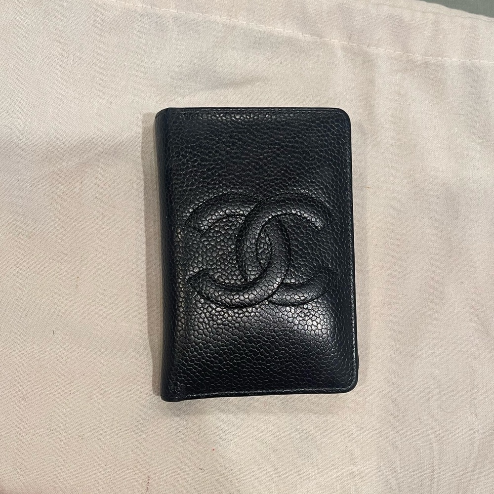 Authentic vintage CHANEL bifold cardholder in good condition.Roomy and hold well